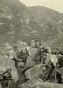 Packers near Chilkoot summit